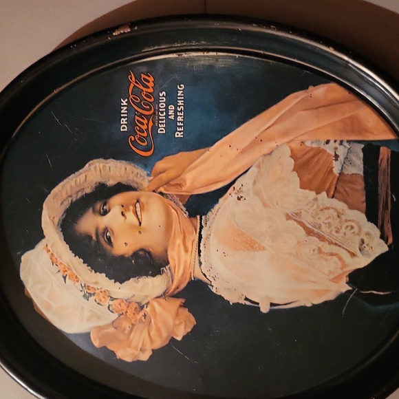 Vintage Coca-Cola Large Betty Tray. - Picture 2 of 5
